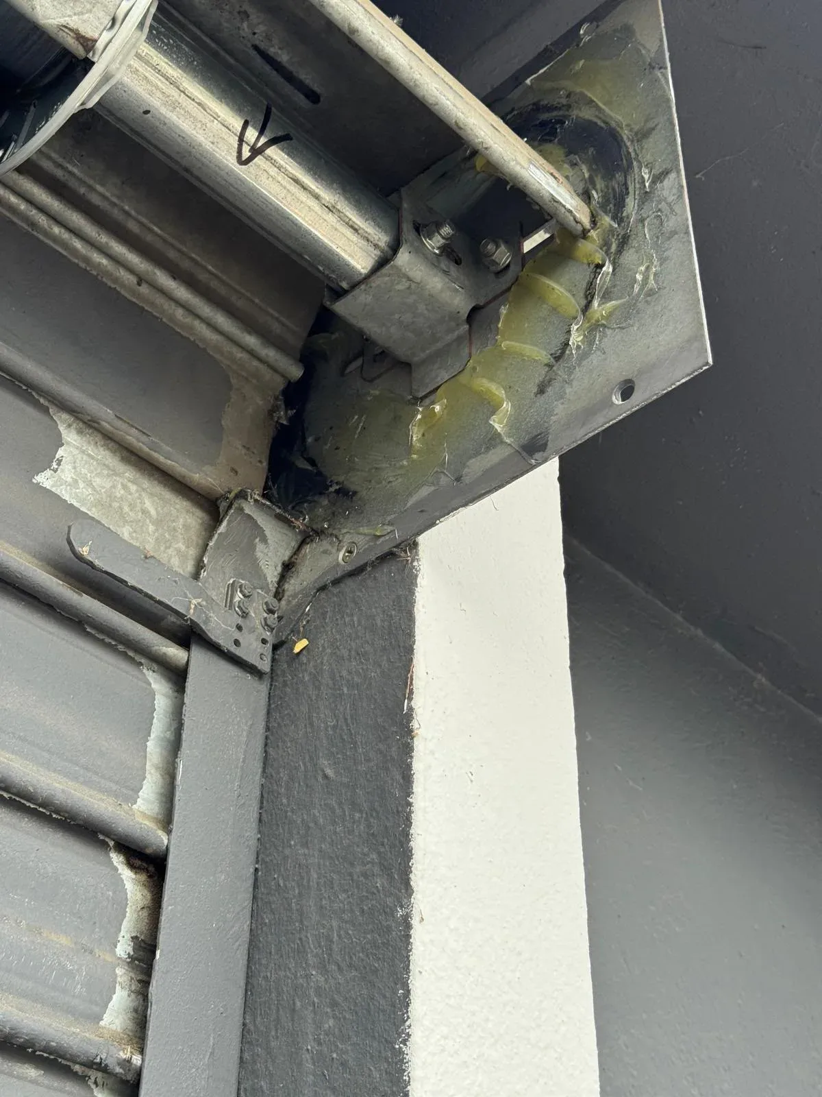 Entretien et maintenance de rideau métallique à Sarcelles Entretien et maintenance de rideau métallique à Sarcelles